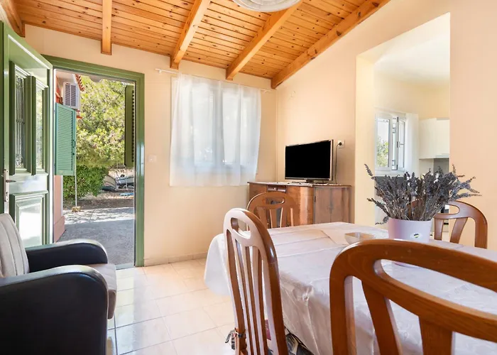 Avra Country house *